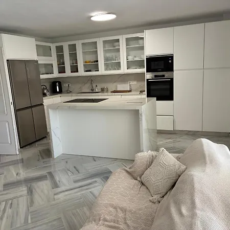 Garden Townhouse 에스테포나