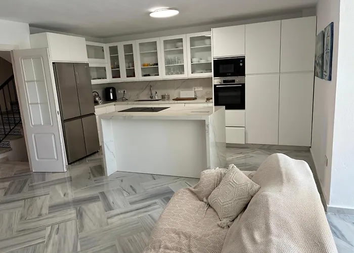 Garden Townhouse 에스테포나